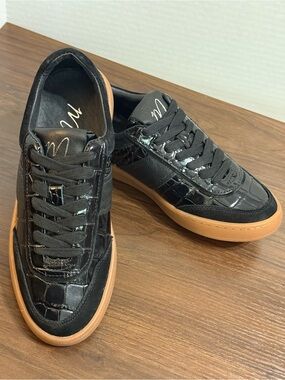 Matisse “Quincy” Black Low-Top Sneakers with Gum Sole Size 5.5